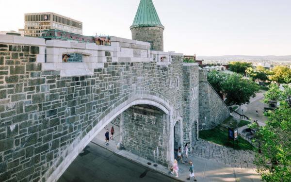 Charmant Loft - 20 Min A Pied Vieux-Quebec ! エクステリア 写真